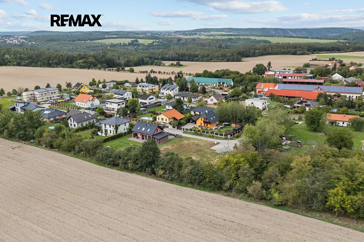 Prodej stavebního pozemku 887 m²